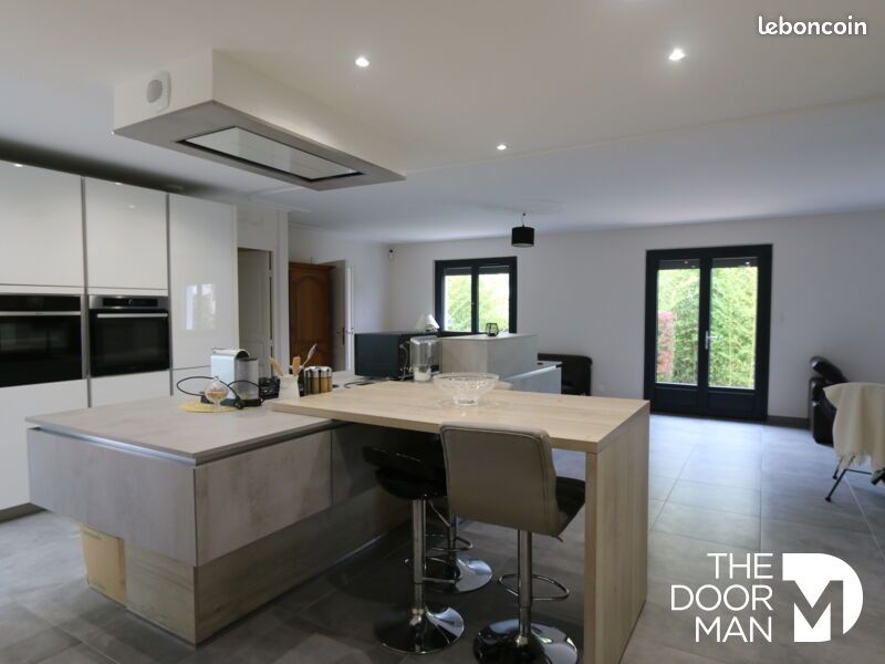 4 bedrooms House in Saint-Doulchard, France No. 251370