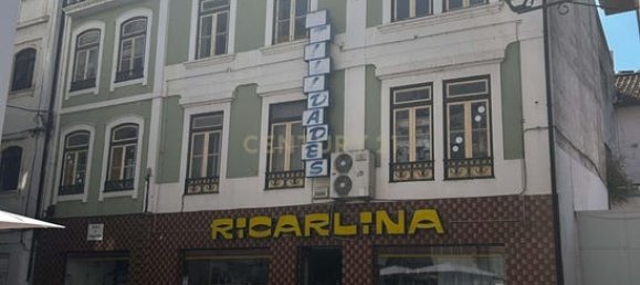 Gewerbliche Immobilie in Coimbra, Portugal 677m², Nr. 242471 2