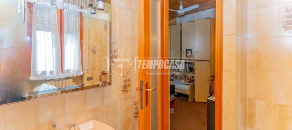 2 Schlafzimmer Haus in Bareggio, Italy, Nr. 300982 35