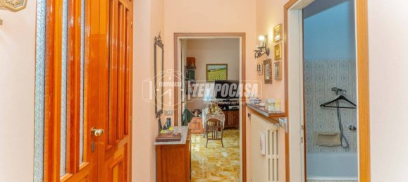 2 Schlafzimmer Haus in Bareggio, Italy, Nr. 300982 22