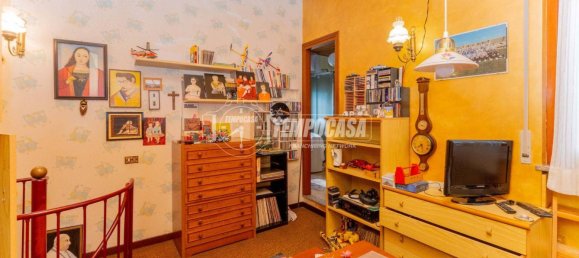 2 Schlafzimmer Haus in Bareggio, Italy, Nr. 300982 32