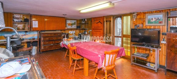 2 Schlafzimmer Haus in Bareggio, Italy, Nr. 300982 38