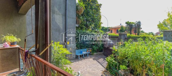 2 Schlafzimmer Haus in Bareggio, Italy, Nr. 300982 7