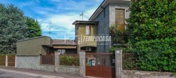 2 Schlafzimmer Haus in Bareggio, Italy, Nr. 300982 45