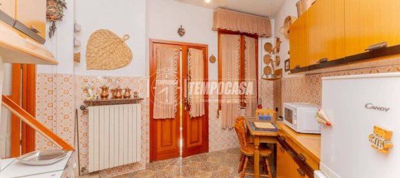 2 Schlafzimmer Haus in Bareggio, Italy, Nr. 300982 10