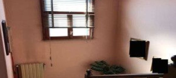 5 rooms Apartment in Lendinara, Italy No. 58124 4