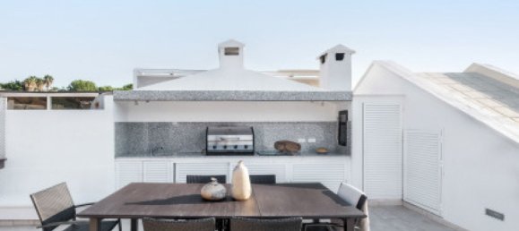 3 bedrooms Apartment in La Quinta, Spain No. 151790 4