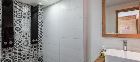 7 Schlafzimmer Gewerbliche Immobilie in Les Belleville, France, Nr. 321 7