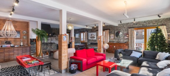 7 Schlafzimmer Gewerbliche Immobilie in Les Belleville, France, Nr. 321 2