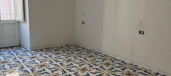 Квартира с 2 комнатами в Тропеа, Италия № 304229 14