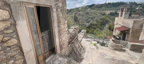 Склад с 1 комнатой в Вико дель Гаргано, Италия № 24157 4