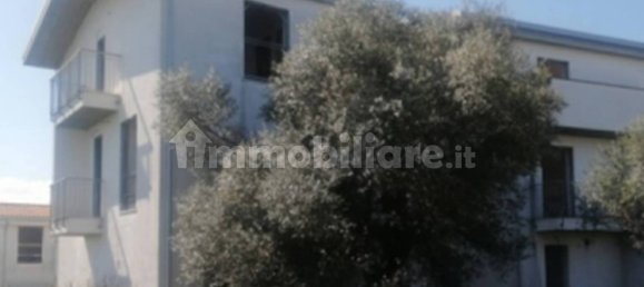 4 bedrooms Apartment in Rosciano, Italy No. 348516 5