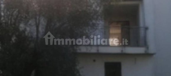 4 bedrooms Apartment in Rosciano, Italy No. 348516 2