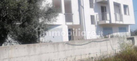 4 bedrooms Apartment in Rosciano, Italy No. 348516 4