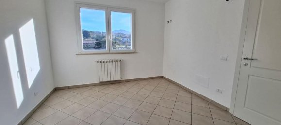 3 rooms Apartment in Sora, Italy No. 90458 8