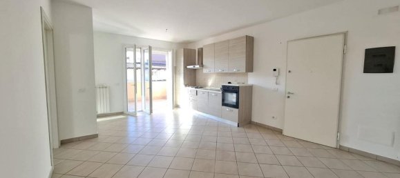 3 rooms Apartment in Sora, Italy No. 90458 4