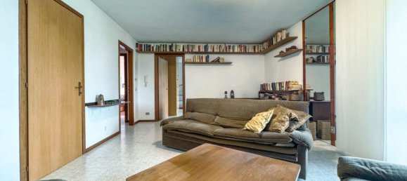 5 bedrooms House in Oleggio, Italy No. 376663 15