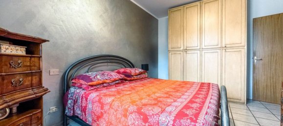 5 bedrooms House in Oleggio, Italy No. 376663 11