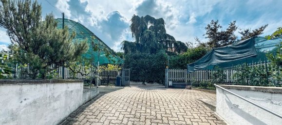 5 bedrooms House in Oleggio, Italy No. 376663 32