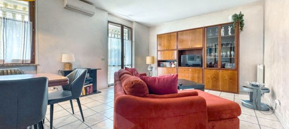 5 bedrooms House in Oleggio, Italy No. 376663 5