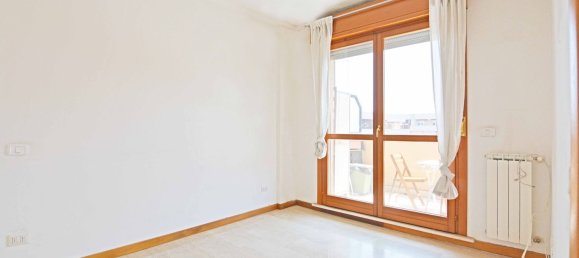 2 bedrooms Apartment in Rome, Italy No. 325149 6