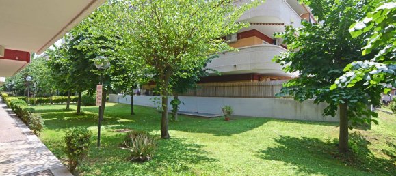 2 bedrooms Apartment in Rome, Italy No. 325149 8