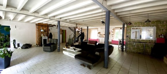 Дом с 10 спальнями в Сен-Жанврен, Франция № 262948 3