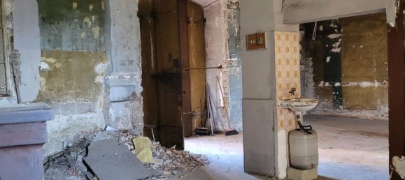 Duplex T6 em Cave, Italy N.º 377761 13