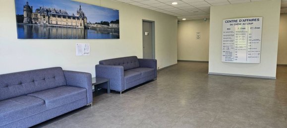 Propiedad comercial en La Chapelle-en-Serval, France 72 m² No. 87861 3