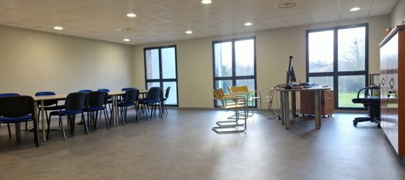 Propiedad comercial en La Chapelle-en-Serval, France 72 m² No. 87861 4