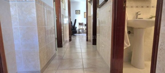 3 bedrooms House in Portimao, Portugal No. 149049 10