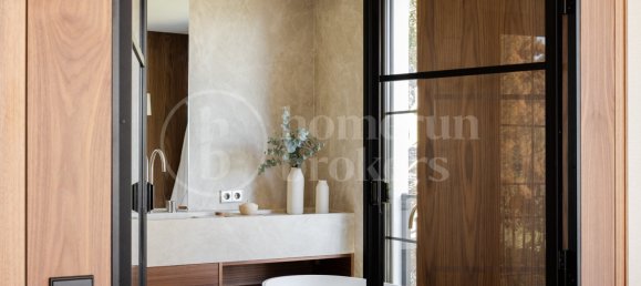 5 bedrooms Villa in Marbella, Spain No. 53599 33