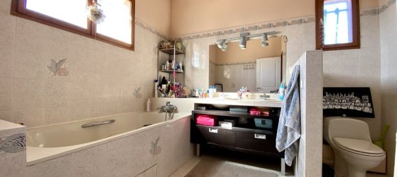 4 bedrooms Villa in Teyran, France No. 338338 12