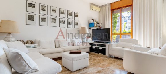 Квартира с 3 спальнями в Милан, Италия № 362273 2