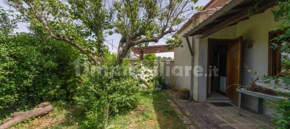 3 bedrooms Villa in Ronciglione, Italy No. 169647 5