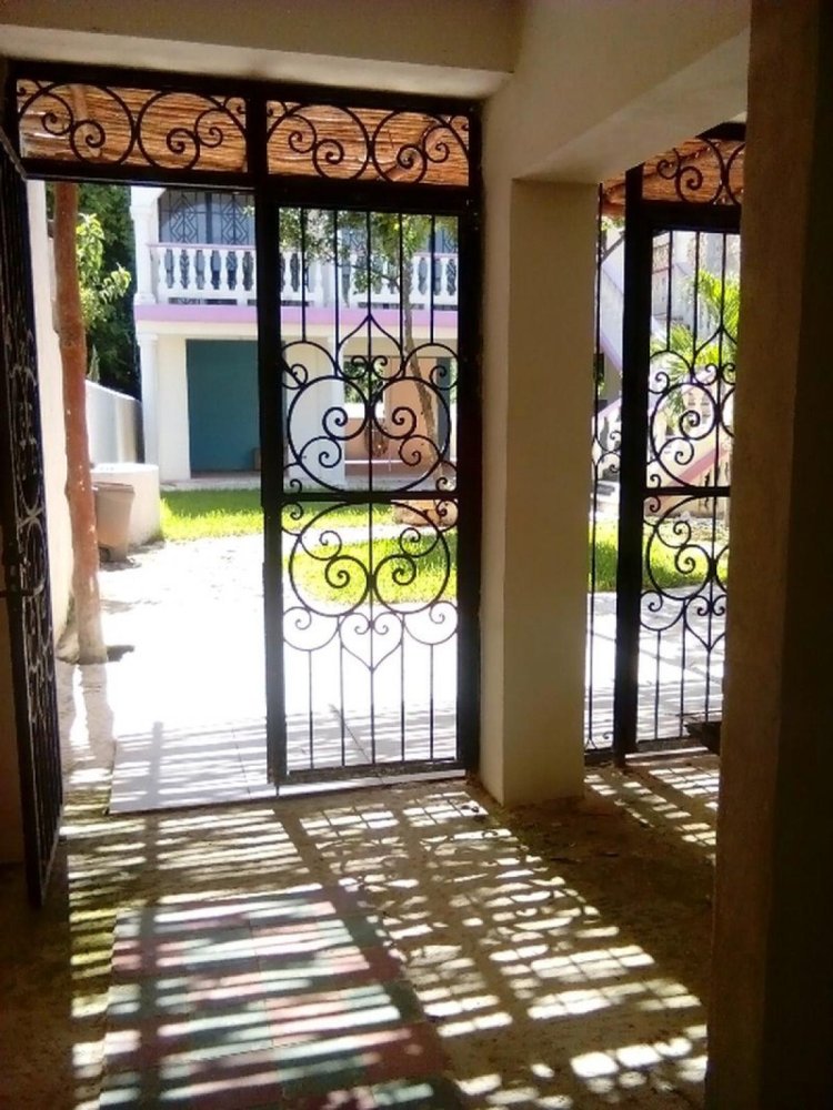 4 bedrooms House in Yucatan, Mexico No. 187675
