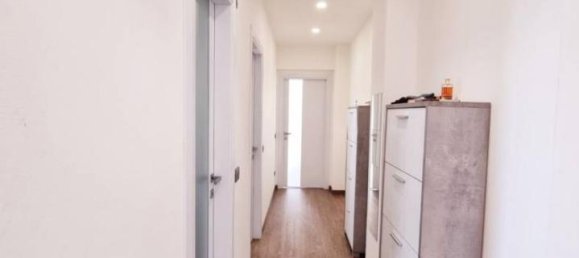 3-salle Appartement à Savona, Italy No. 136522 16