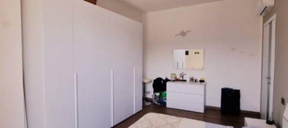 3-salle Appartement à Savona, Italy No. 136522 21