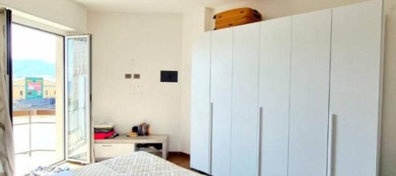 3-salle Appartement à Savona, Italy No. 136522 22