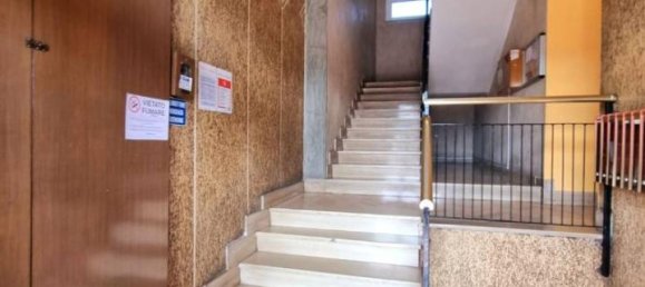 3-salle Appartement à Savona, Italy No. 136522 6