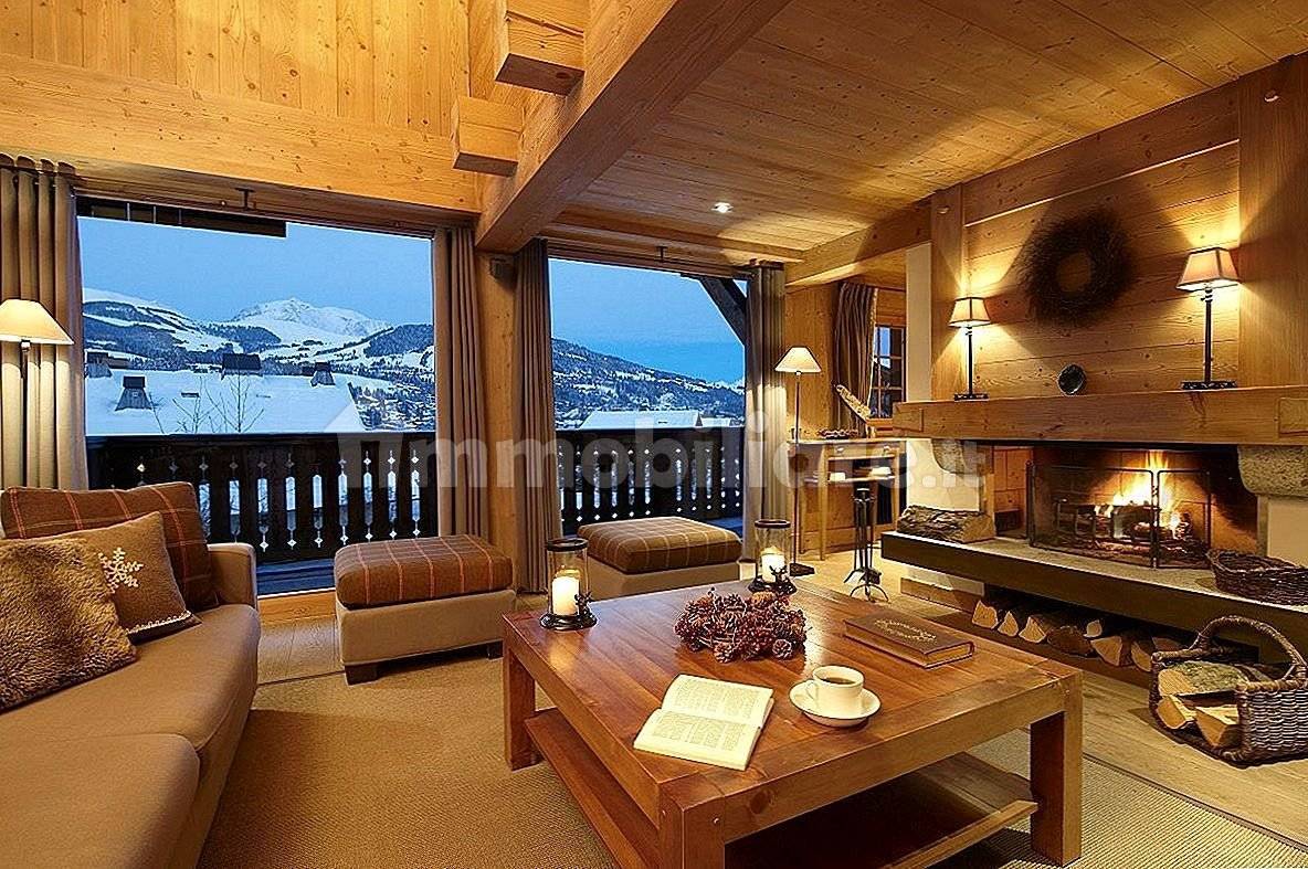 2 rooms Office in Naples, Italy No. 264546