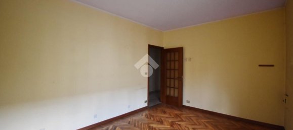 4 rooms Apartment in Ivrea, Italy No. 124298 18