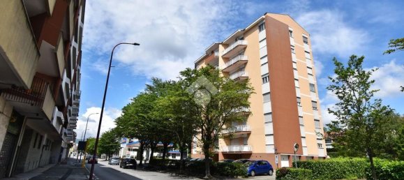 4 rooms Apartment in Ivrea, Italy No. 124298 25