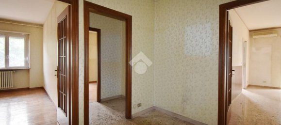 4 rooms Apartment in Ivrea, Italy No. 124298 24