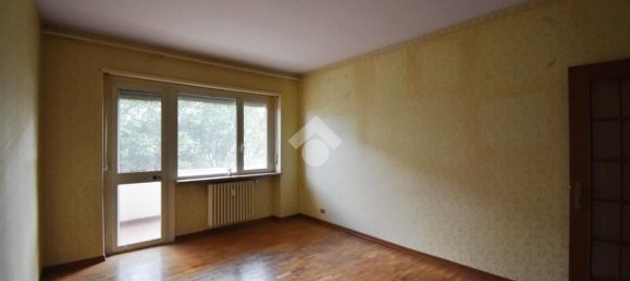 4 rooms Apartment in Ivrea, Italy No. 124298 3