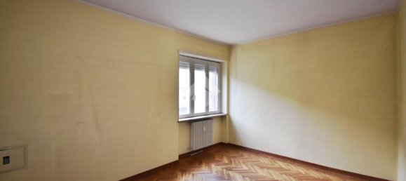 4 rooms Apartment in Ivrea, Italy No. 124298 16