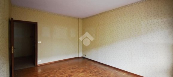 4 rooms Apartment in Ivrea, Italy No. 124298 5