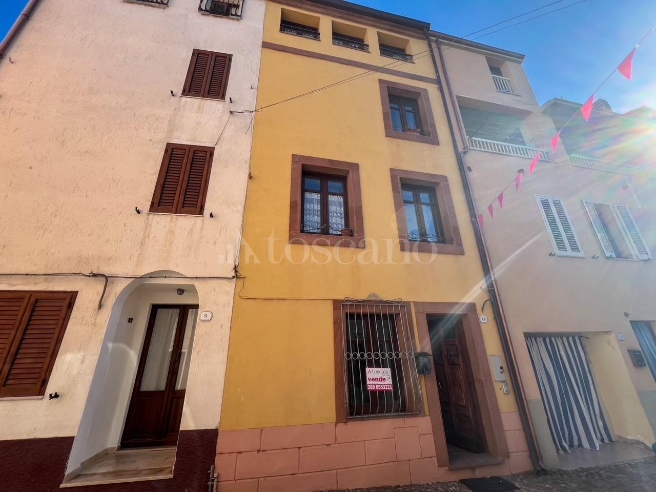 6-Zimmer Villa in Tula, Italy, Nr. 365404