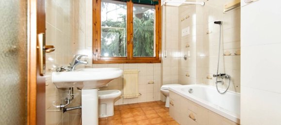 3 bedrooms Apartment in Bergamo, Italy No. 337999 12