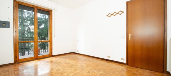 3 bedrooms Apartment in Bergamo, Italy No. 337999 9